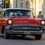 Immagine che illustra i requisiti per l'esenzione del bollo auto per i settantenni nel 2026.