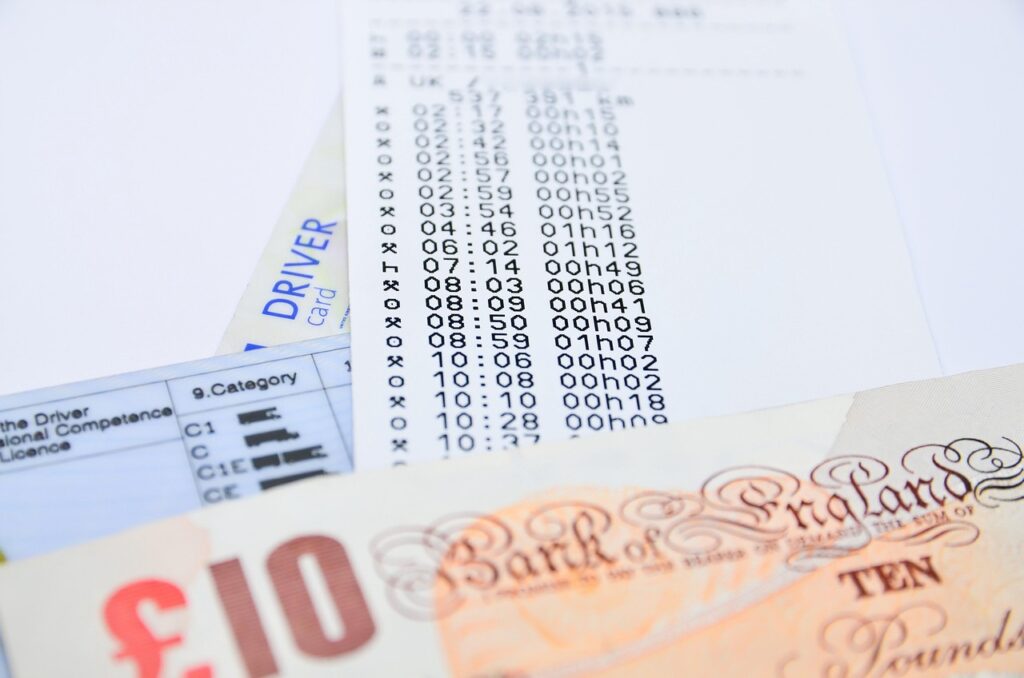 Bollo auto 2026: controlla il tuo libretto per scoprire se hai diritto all’esenzione totale