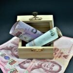 Immagine di un buono fruttifero con il logo bancario e il tasso d'interesse del 6%.