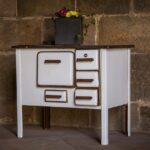 Immagine di una stufa moderna, simbolo del bonus di 8000 euro per sostituzioni nel 2025.