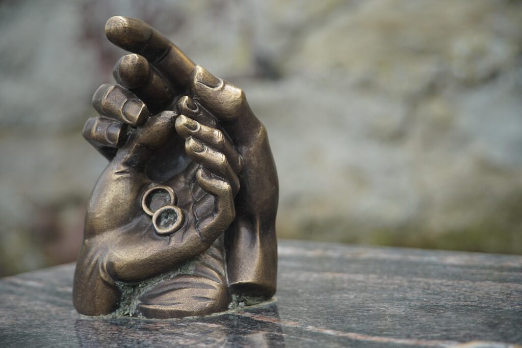 Successione ereditaria: ecco gli errori che fanno perdere soldi e causano problemi legali